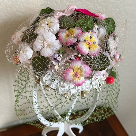 Vintage 1960’s Floral and Berry Veiled Hat main image 5